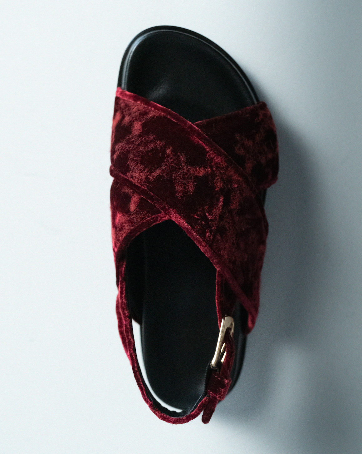 Bloom Crossed Sandals Ruby Red - Lachoix