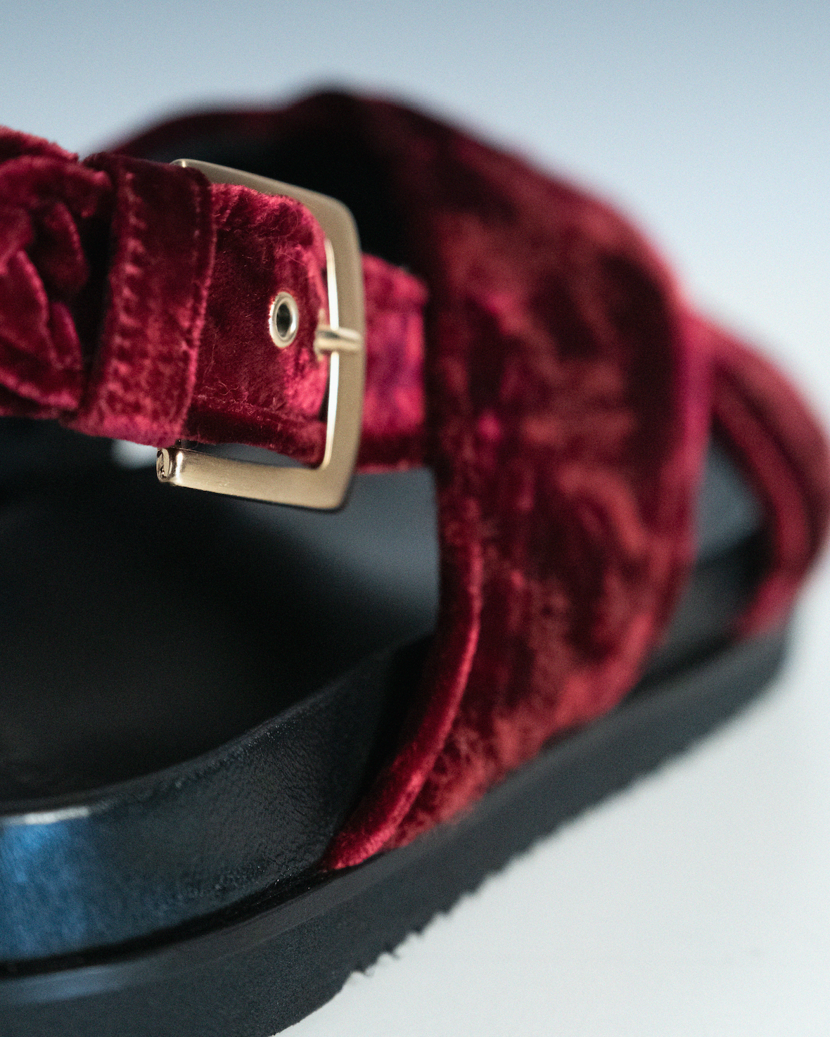 Bloom Crossed Sandals Ruby Red - Lachoix