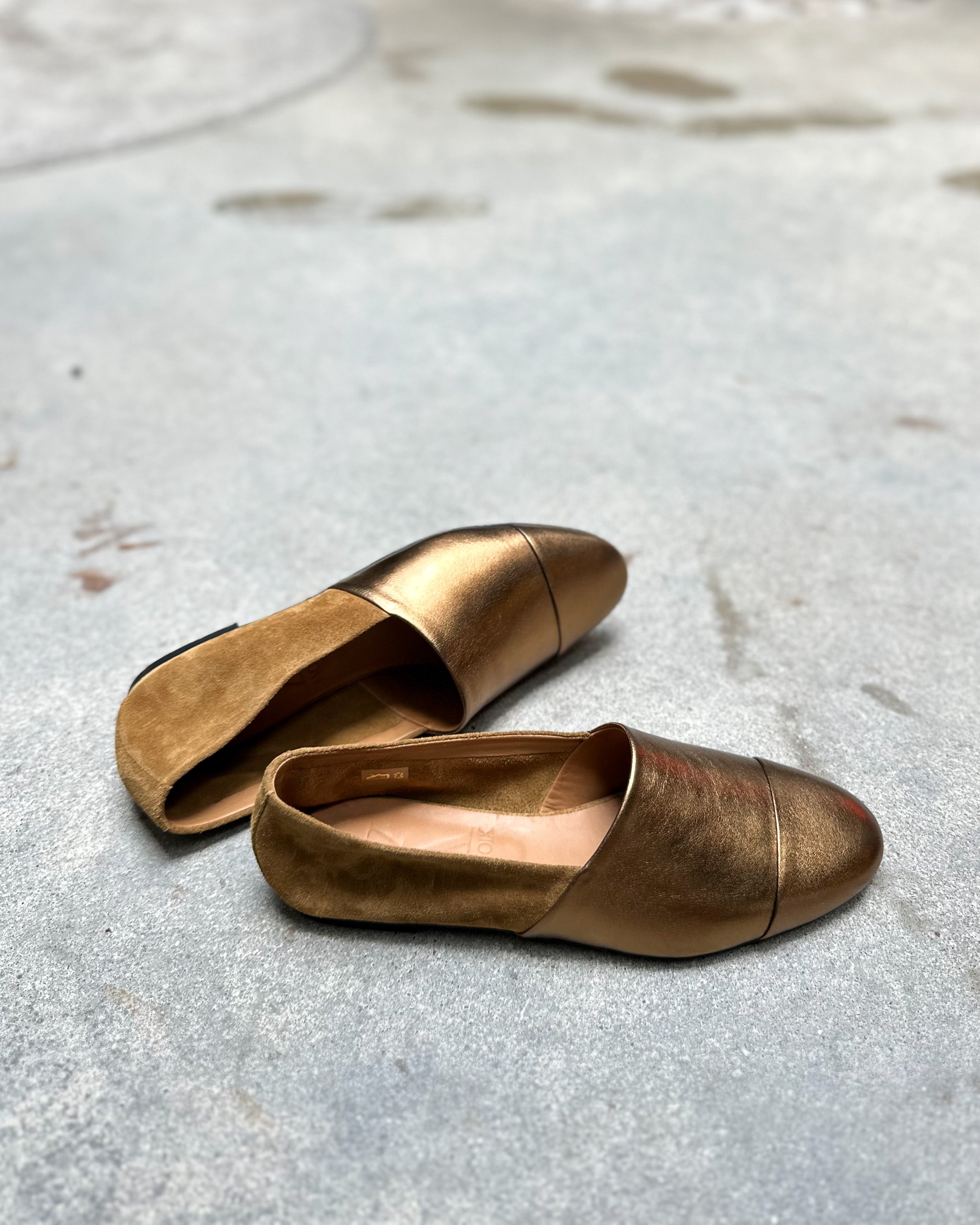 Earth Slip-On Leather and Suede - Lachoix