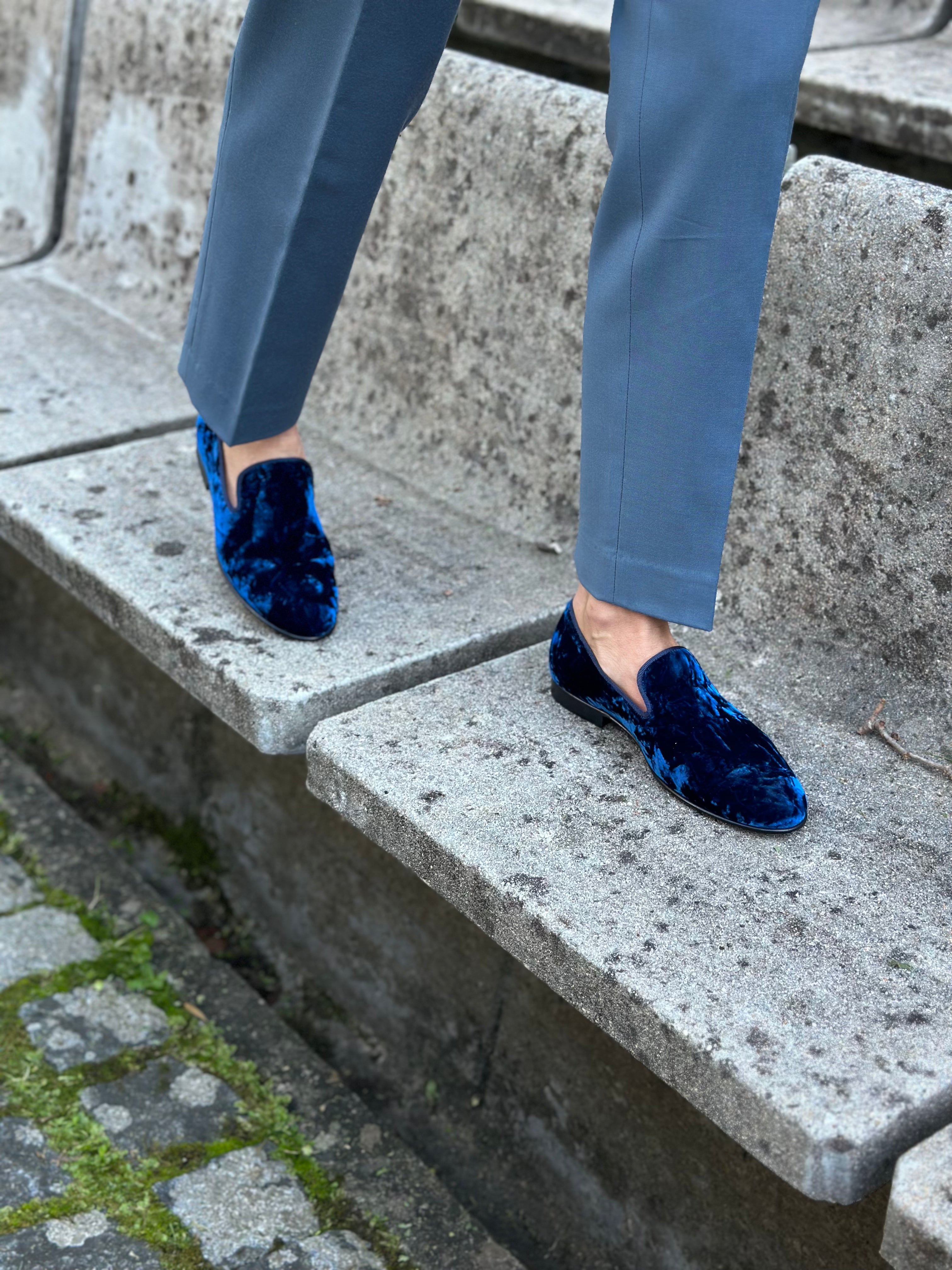 Blue Crush Velvet Slipper - Lachoix
