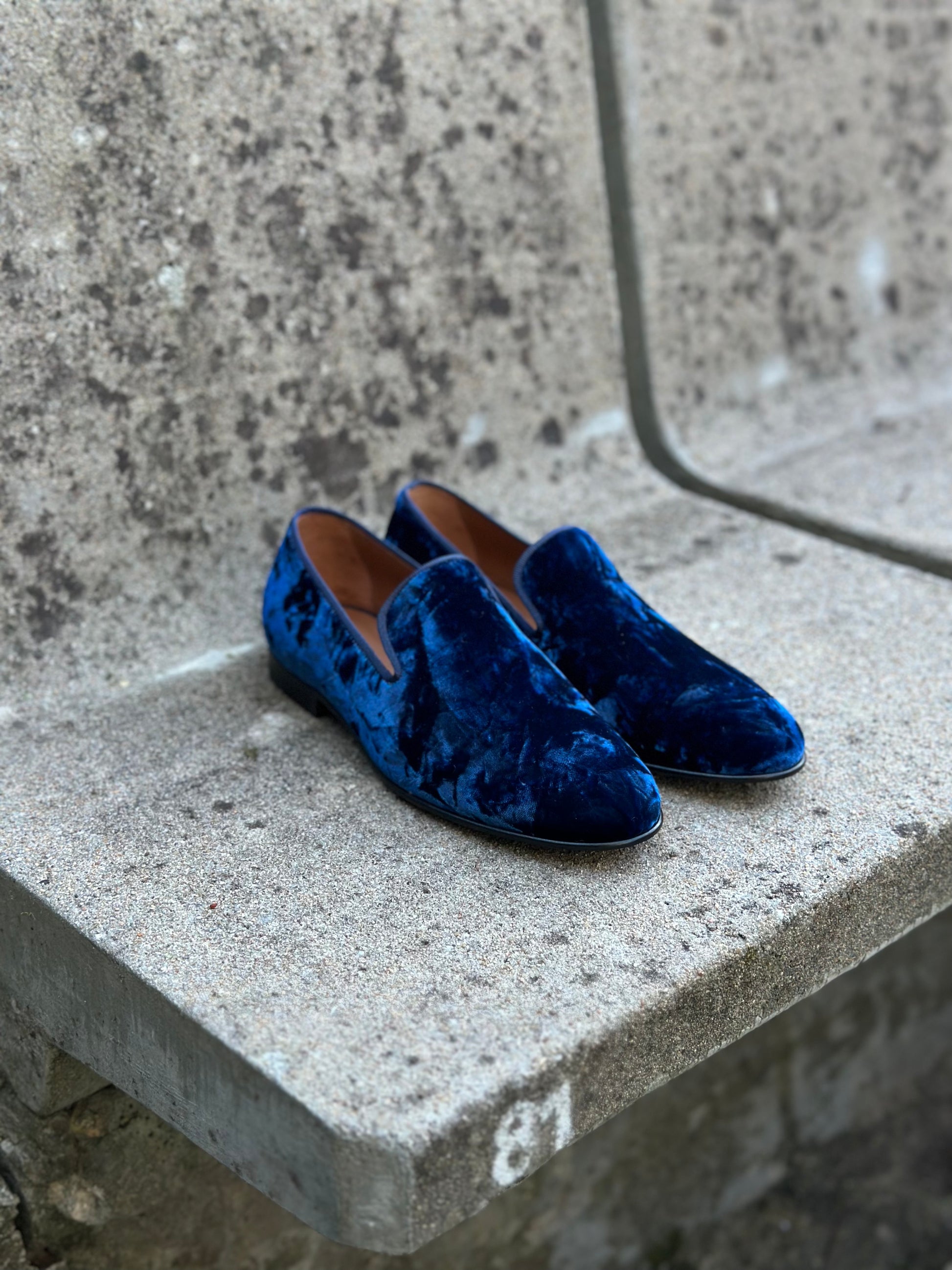 Velvet shoes blue online